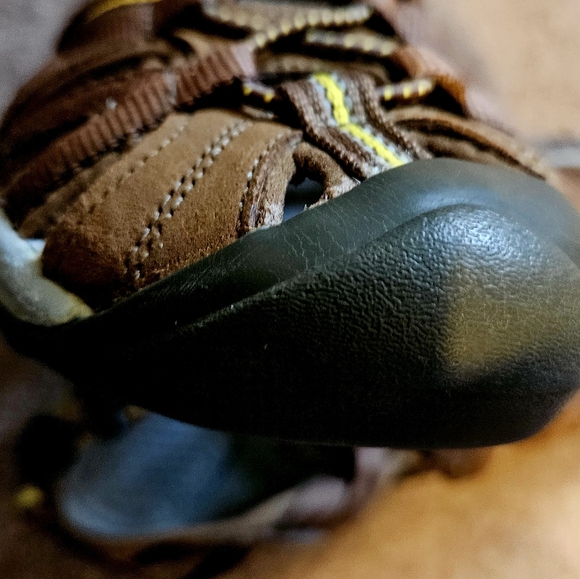 Keen Women Whisper Sandals (Preowned) - Picture 9 of 10